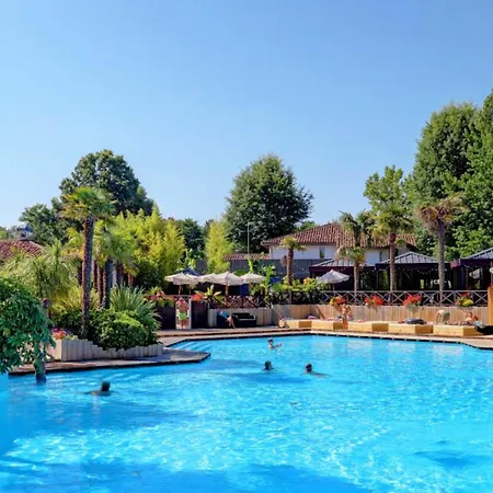 Campsite Sous Le Sen Yan Des Tropiques Mezos